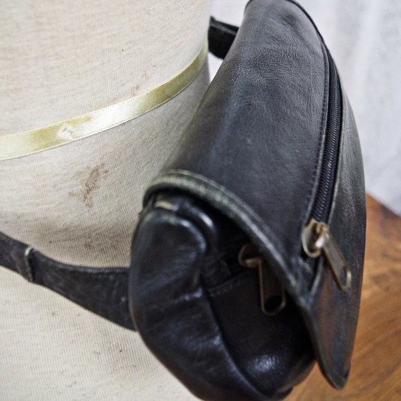 Black Leather Distressed Fanny Pack - Picture 5 of 10